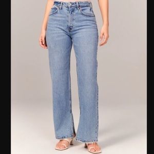 Abercrombie & Fitch 90s High Rise Relaxed Jean - 25